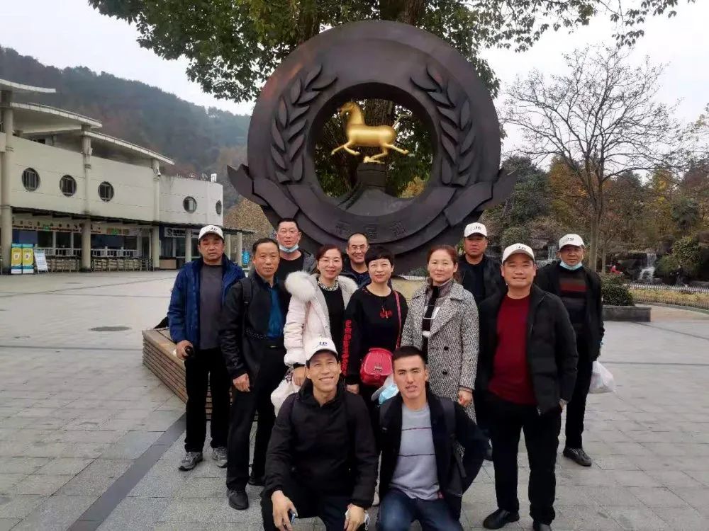 寧夏天凈隆鼎碳化硅有限公司|西北碳化硅|綠碳化硅|黑碳化硅|碳化硅微粉|碳化硅顆粒|煉鋼用碳化硅 寧夏天凈隆鼎碳化硅有限公司|西北碳化硅|綠碳化硅|黑碳化硅|碳化硅微粉|碳化硅顆粒|煉鋼用碳化硅
