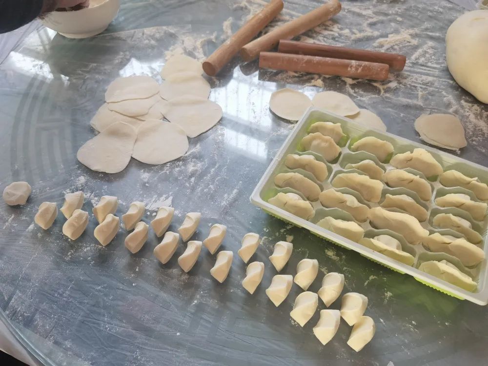 寧夏天凈隆鼎碳化硅有限公司|西北碳化硅|綠碳化硅|黑碳化硅|碳化硅微粉|碳化硅顆粒|煉鋼用碳化硅