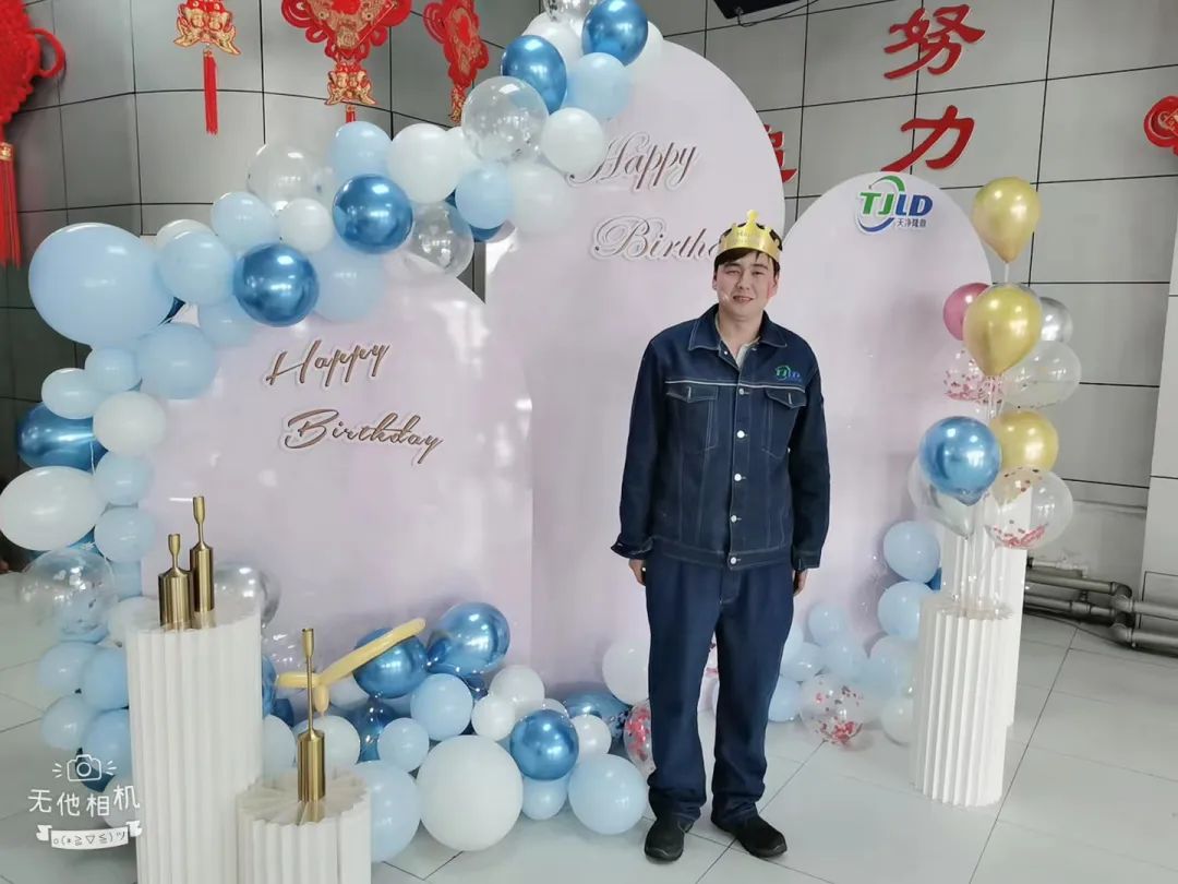 寧夏天凈隆鼎碳化硅有限公司|西北碳化硅|綠碳化硅|黑碳化硅|碳化硅微粉|碳化硅顆粒|煉鋼用碳化硅 寧夏天凈隆鼎碳化硅有限公司|西北碳化硅|綠碳化硅|黑碳化硅|碳化硅微粉|碳化硅顆粒|煉鋼用碳化硅
