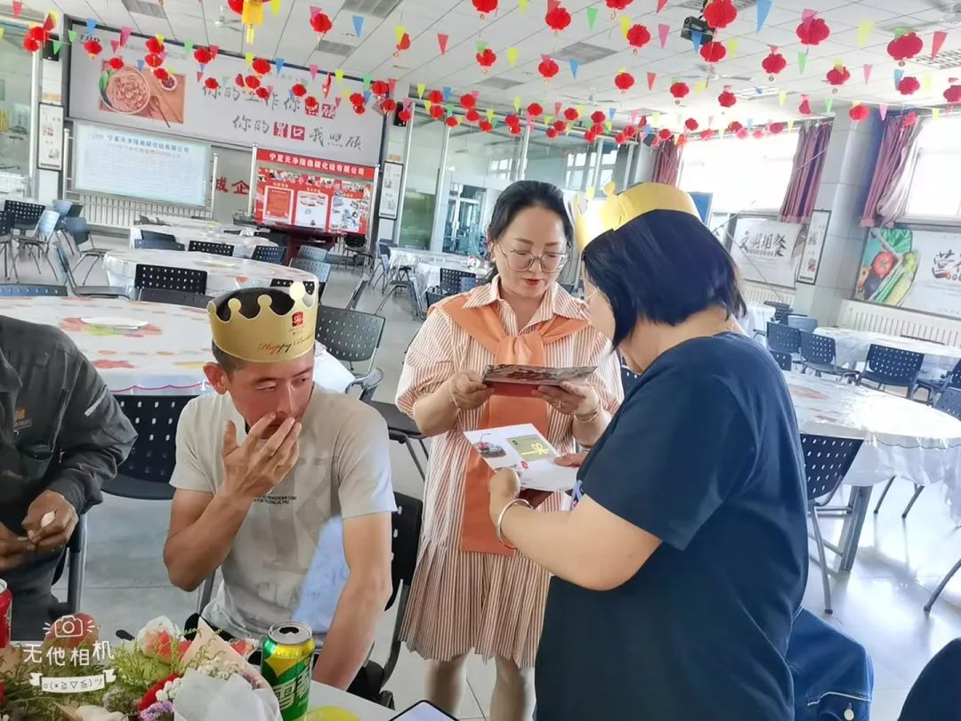 寧夏天凈隆鼎碳化硅有限公司|西北碳化硅|綠碳化硅|黑碳化硅|碳化硅微粉|碳化硅顆粒|煉鋼用碳化硅