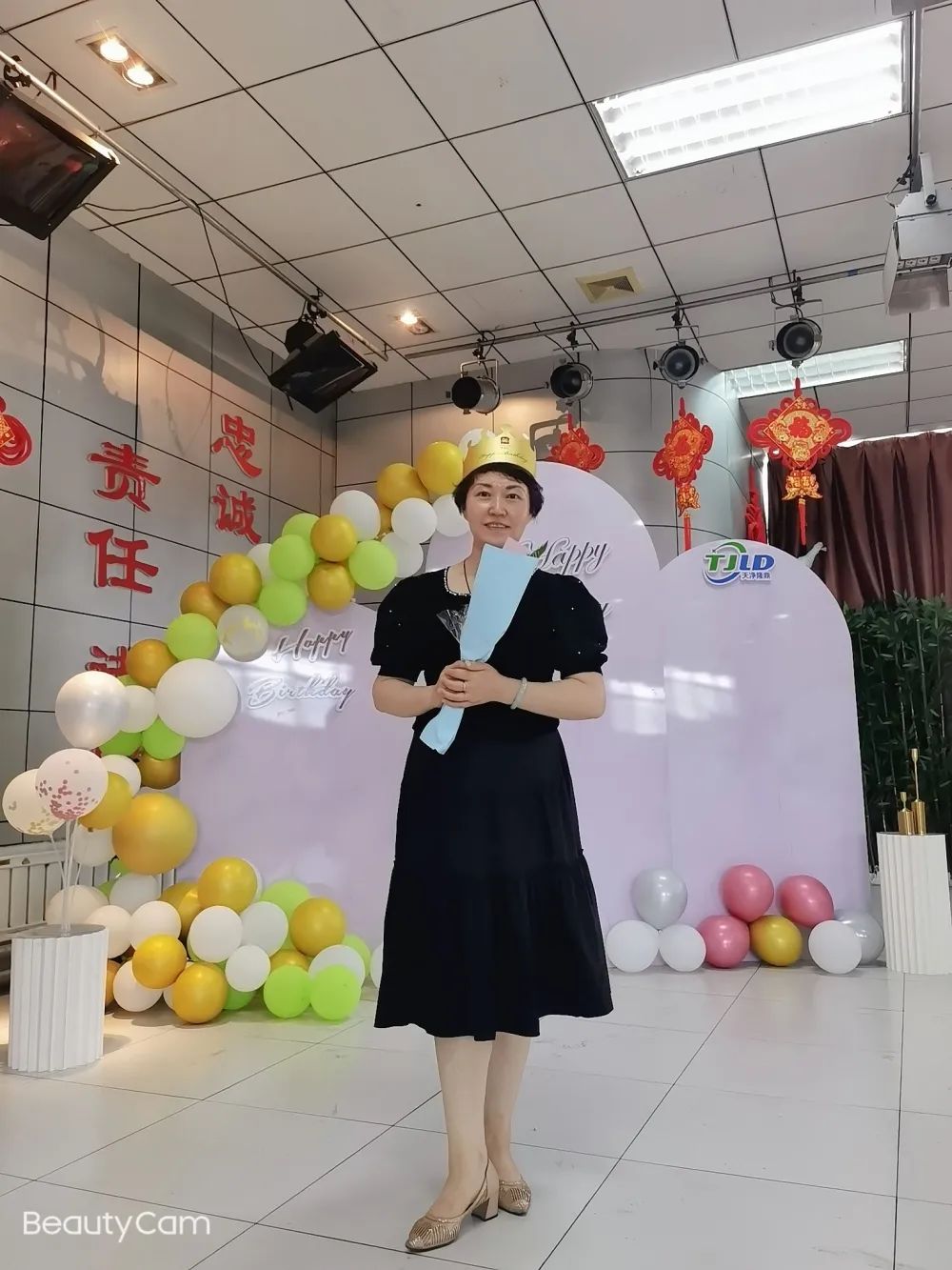 寧夏天凈隆鼎碳化硅有限公司|西北碳化硅|綠碳化硅|黑碳化硅|碳化硅微粉|碳化硅顆粒|煉鋼用碳化硅