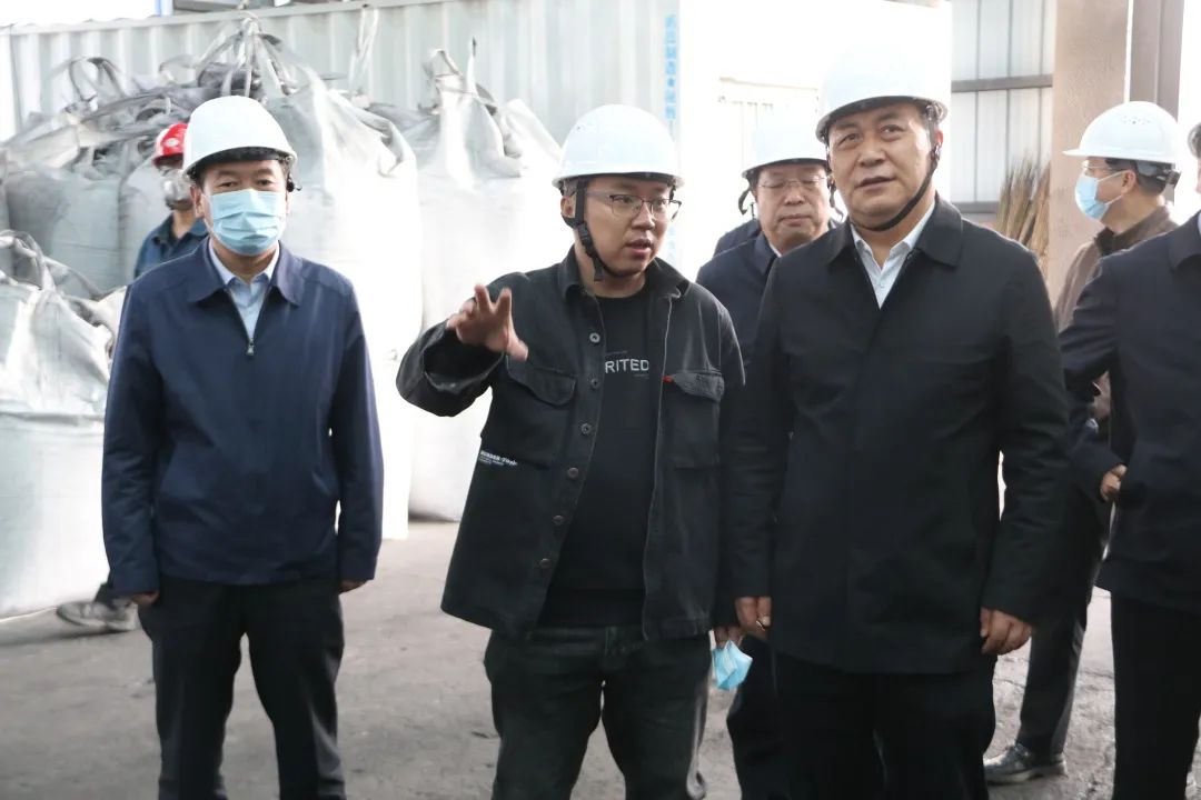 寧夏天凈隆鼎碳化硅有限公司|西北碳化硅|綠碳化硅|黑碳化硅|碳化硅微粉|碳化硅顆粒|煉鋼用碳化硅 寧夏天凈隆鼎碳化硅有限公司|西北碳化硅|綠碳化硅|黑碳化硅|碳化硅微粉|碳化硅顆粒|煉鋼用碳化硅