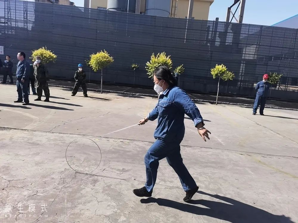 寧夏天凈隆鼎碳化硅有限公司|西北碳化硅|綠碳化硅|黑碳化硅|碳化硅微粉|碳化硅顆粒|煉鋼用碳化硅 寧夏天凈隆鼎碳化硅有限公司|西北碳化硅|綠碳化硅|黑碳化硅|碳化硅微粉|碳化硅顆粒|煉鋼用碳化硅