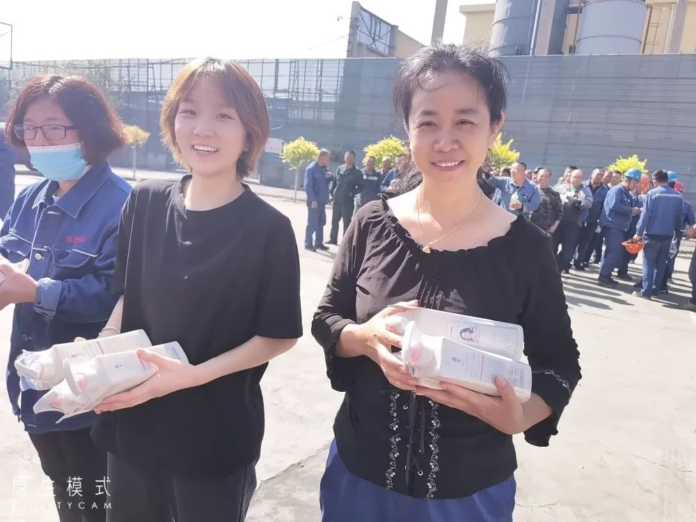 寧夏天凈隆鼎碳化硅有限公司|西北碳化硅|綠碳化硅|黑碳化硅|碳化硅微粉|碳化硅顆粒|煉鋼用碳化硅 寧夏天凈隆鼎碳化硅有限公司|西北碳化硅|綠碳化硅|黑碳化硅|碳化硅微粉|碳化硅顆粒|煉鋼用碳化硅