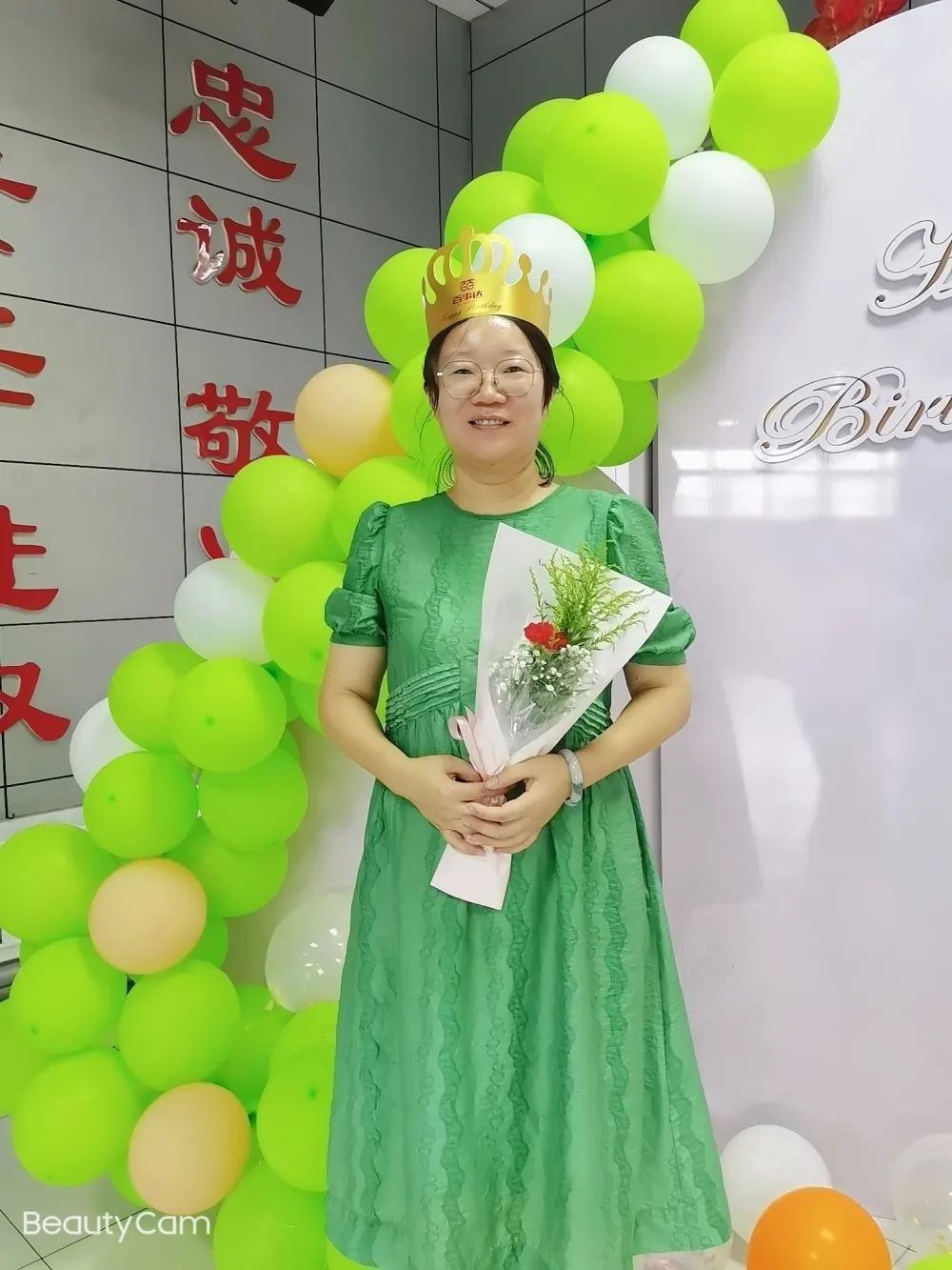 寧夏天凈隆鼎碳化硅有限公司|西北碳化硅|綠碳化硅|黑碳化硅|碳化硅微粉|碳化硅顆粒|煉鋼用碳化硅 寧夏天凈隆鼎碳化硅有限公司|西北碳化硅|綠碳化硅|黑碳化硅|碳化硅微粉|碳化硅顆粒|煉鋼用碳化硅