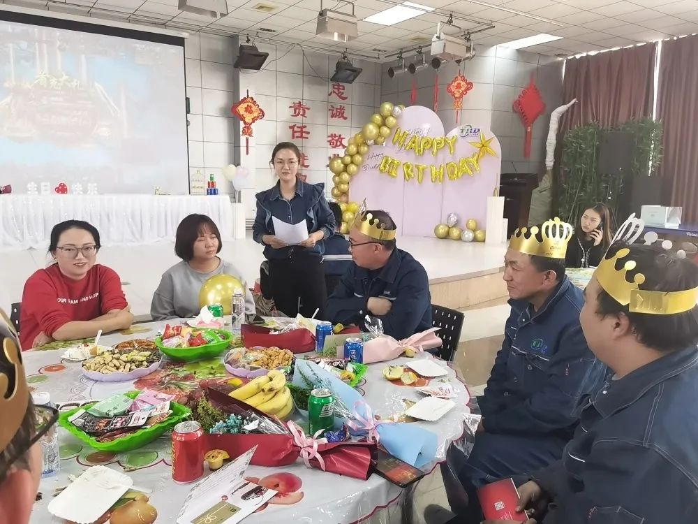 寧夏天凈隆鼎碳化硅有限公司|西北碳化硅|綠碳化硅|黑碳化硅|碳化硅微粉|碳化硅顆粒|煉鋼用碳化硅 寧夏天凈隆鼎碳化硅有限公司|西北碳化硅|綠碳化硅|黑碳化硅|碳化硅微粉|碳化硅顆粒|煉鋼用碳化硅