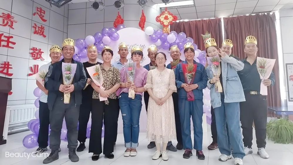 寧夏天凈隆鼎碳化硅有限公司|西北碳化硅|綠碳化硅|黑碳化硅|碳化硅微粉|碳化硅顆粒|煉鋼用碳化硅 寧夏天凈隆鼎碳化硅有限公司|西北碳化硅|綠碳化硅|黑碳化硅|碳化硅微粉|碳化硅顆粒|煉鋼用碳化硅