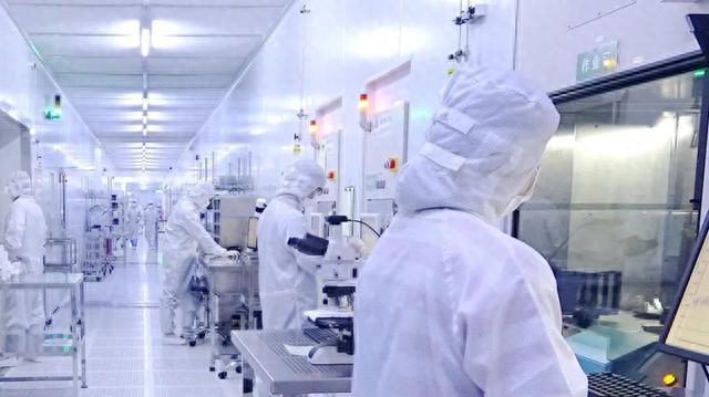 寧夏天凈隆鼎碳化硅有限公司|西北碳化硅|綠碳化硅|黑碳化硅|碳化硅微粉|碳化硅顆粒|煉鋼用碳化硅 寧夏天凈隆鼎碳化硅有限公司|西北碳化硅|綠碳化硅|黑碳化硅|碳化硅微粉|碳化硅顆粒|煉鋼用碳化硅