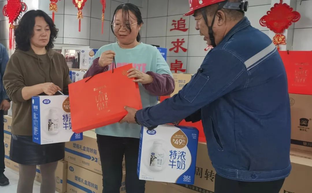寧夏天凈隆鼎碳化硅有限公司|西北碳化硅|綠碳化硅|黑碳化硅|碳化硅微粉|碳化硅顆粒|煉鋼用碳化硅