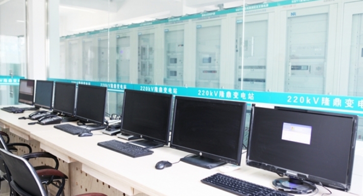 220千伏變電站控制室